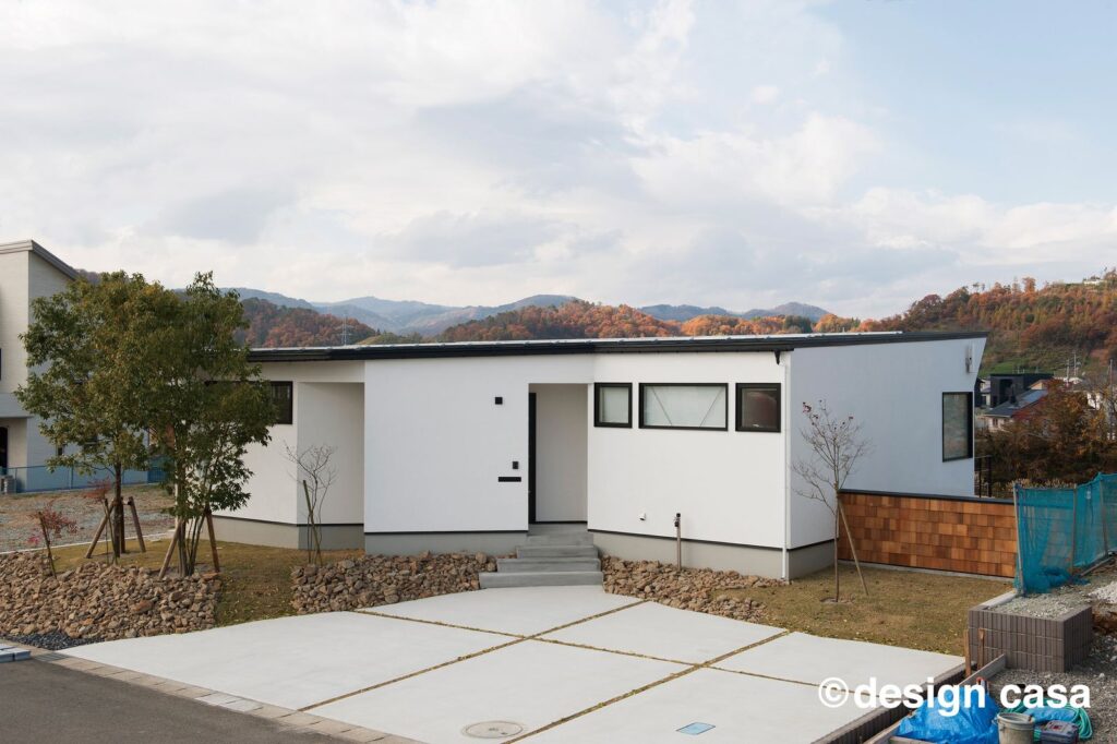 絶景を楽しむ暮らし｜山形県の注文住宅 施工例（平屋）